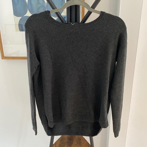 *2/$15* H&M Charcoal Sweater - Picture 1 of 3